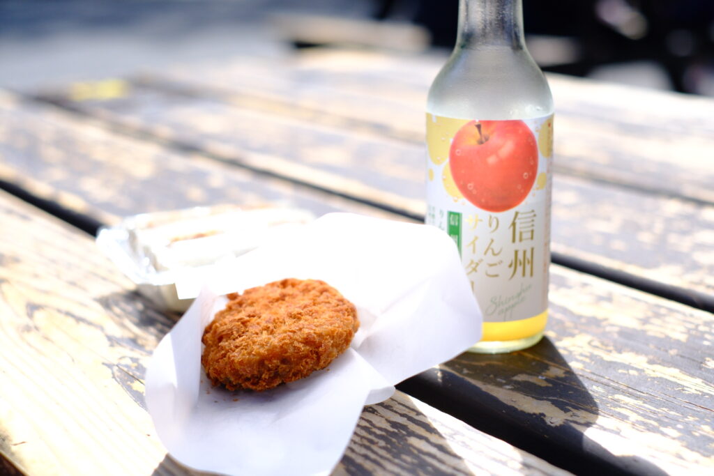 可樂餅 蘋果汁 Croquette apple juice