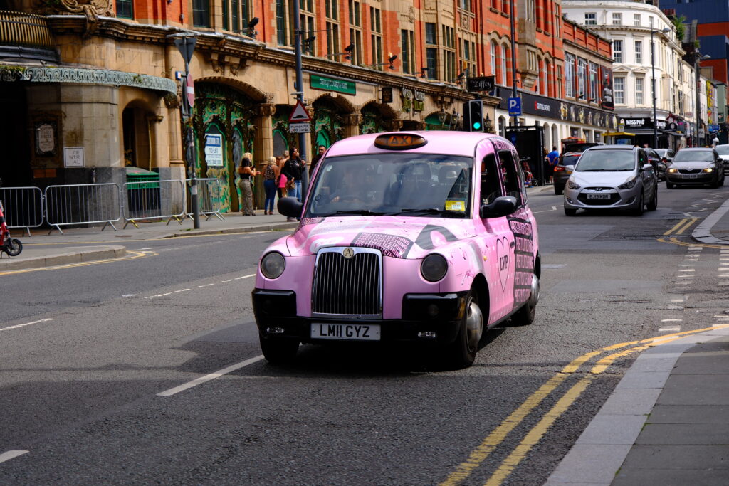 pink car